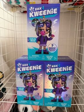 Fearless Kweens Purple Mystery Figurine - Kids Collectible